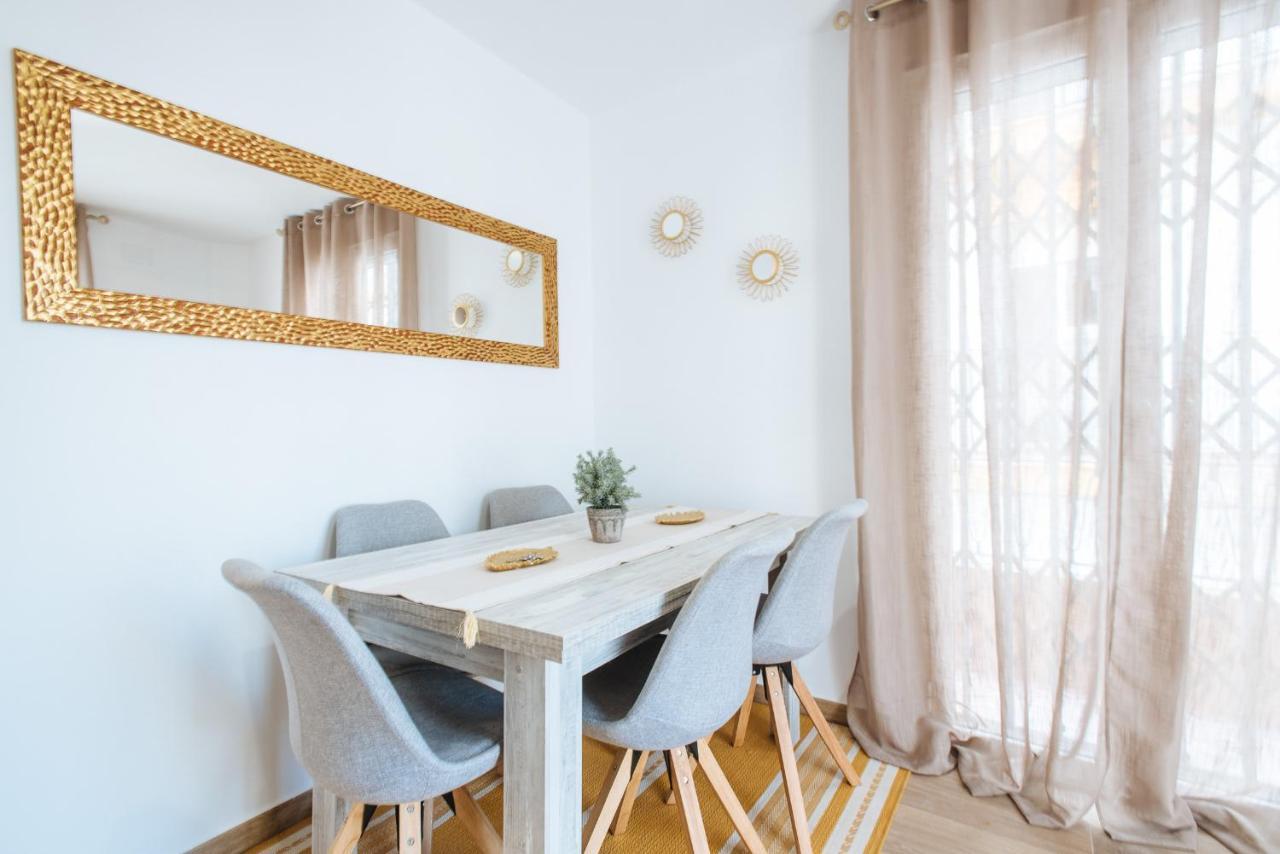 El Apartamento Del Reloj De Sol Севиля Екстериор снимка