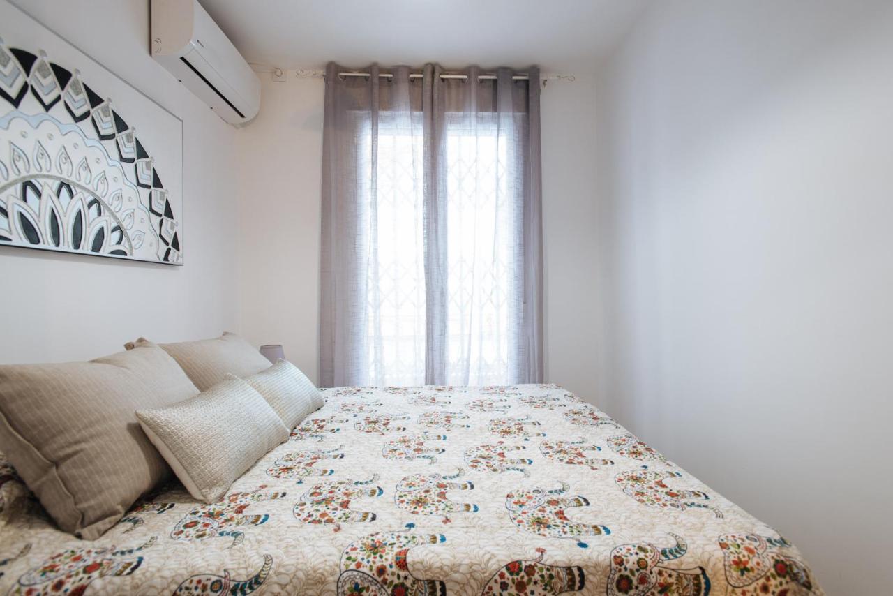 El Apartamento Del Reloj De Sol Севиля Екстериор снимка